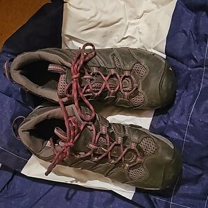 Keens hiking boots